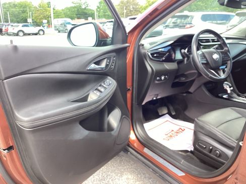 Used 2020 Buick Encore GX Essence image 14