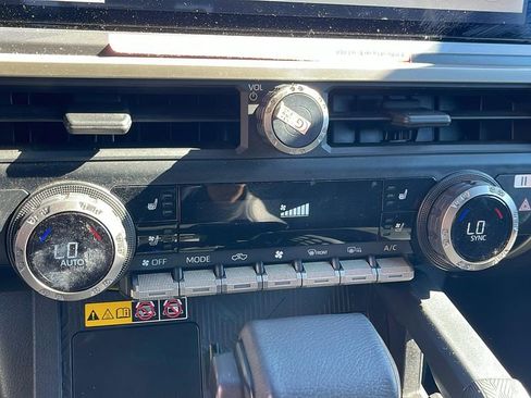 Used 2024 Toyota Tacoma TRD Off-Road w/ TRD Off Road Premium Package image 22