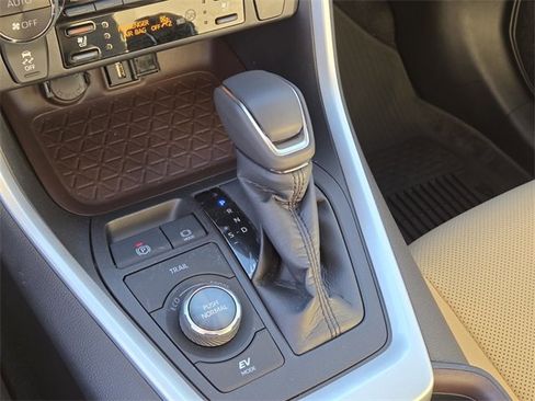 Used 2022 Toyota RAV4 Limited w/ Limited Grade Weather Package image 23