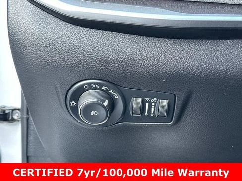 Used 2022 Jeep Compass Latitude w/ Convenience Group AWD/4WD image 25