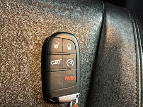 Used 2021 Jeep Grand Cherokee Limited w/ Premium Lighting Group AWD/4WD image 21