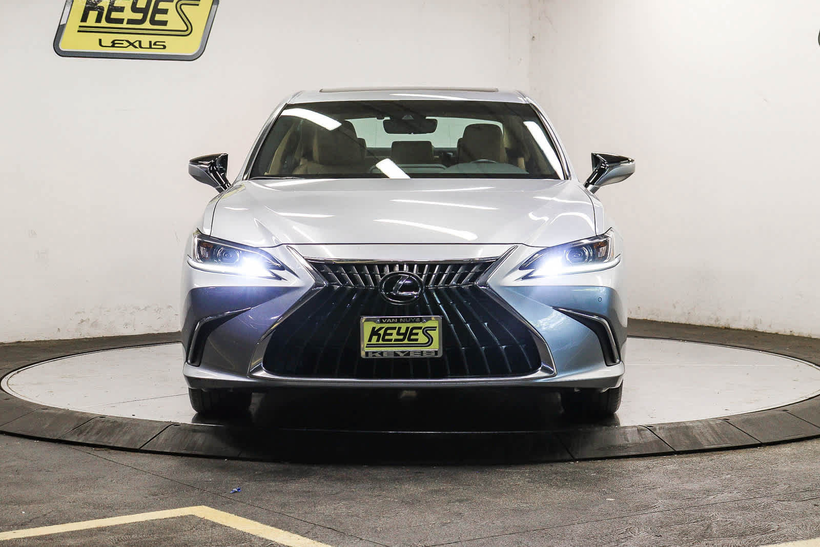 Used 2025 Lexus ES 350 w/ Premium Package FWD image 6