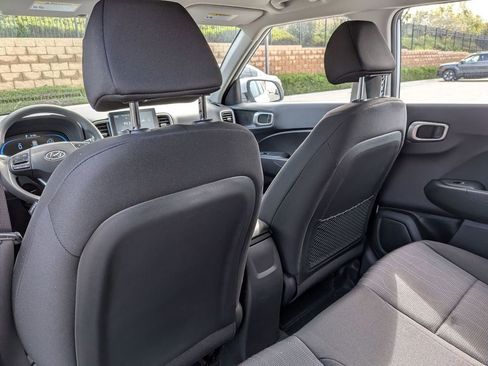 New 2026 Hyundai Venue SE image 25