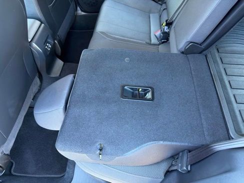 Used 2024 Subaru Crosstrek 2.0i Premium AWD/4WD image 21