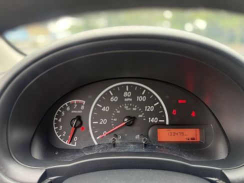 Used 2019 Nissan Versa S FWD image 18