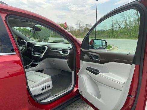 Used 2021 GMC Acadia SLT w/ Preferred Package AWD/4WD image 17