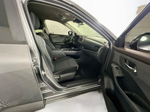 Used 2023 Nissan Rogue SV FWD image 29