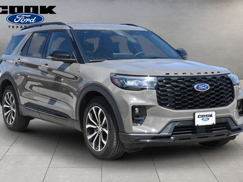 New 2026 Ford Explorer ST-Line w/ Premium Package RWD image 2
