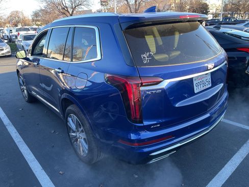 Certified 2025 Cadillac XT6 Premium Luxury image 2