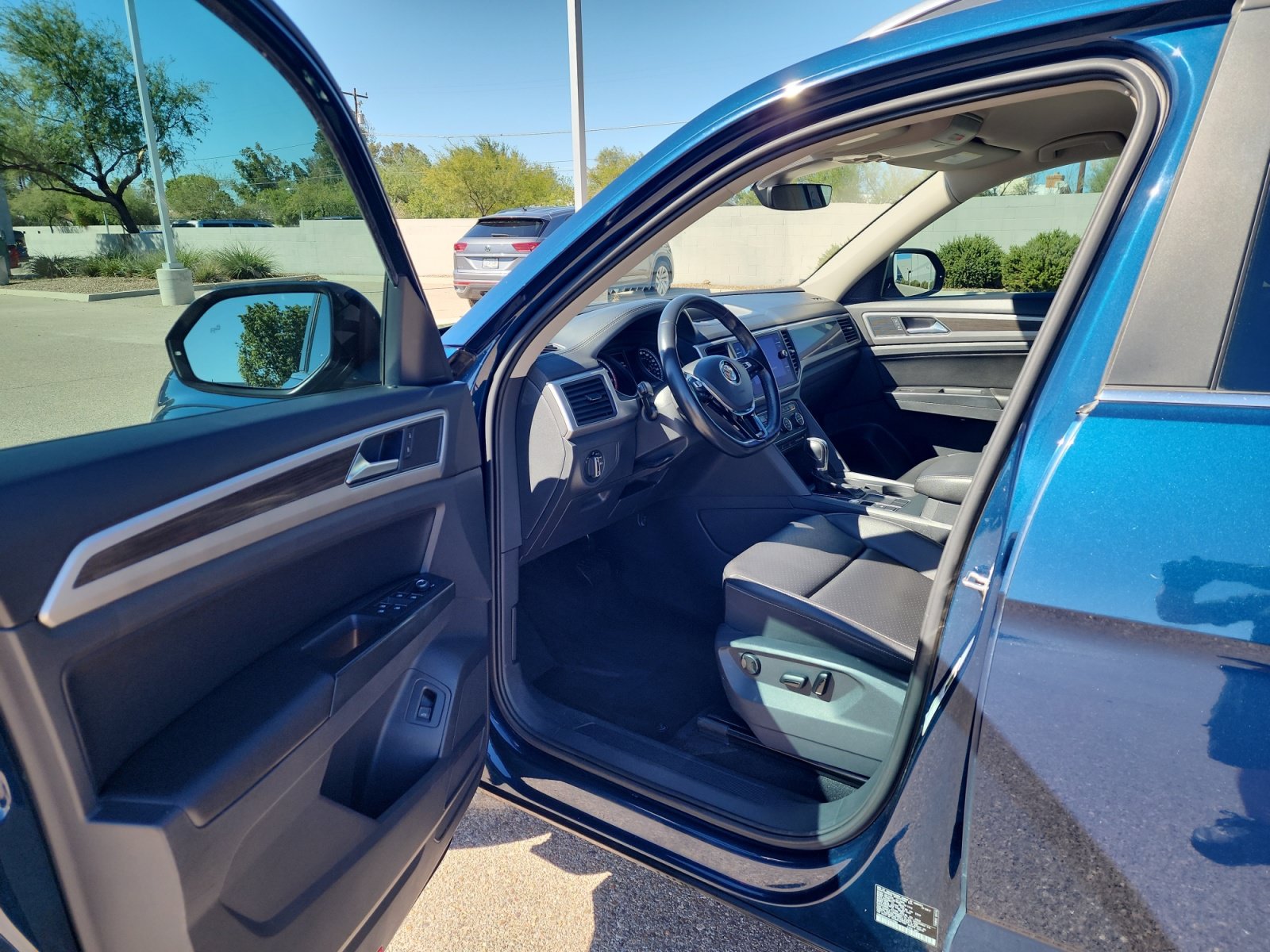Used 2018 Volkswagen Atlas SE FWD image 14