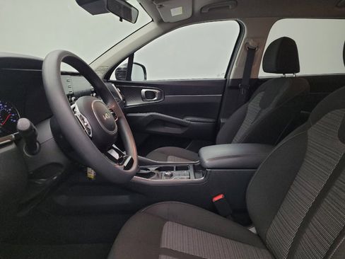 Used 2022 Kia Sorento LX image 17