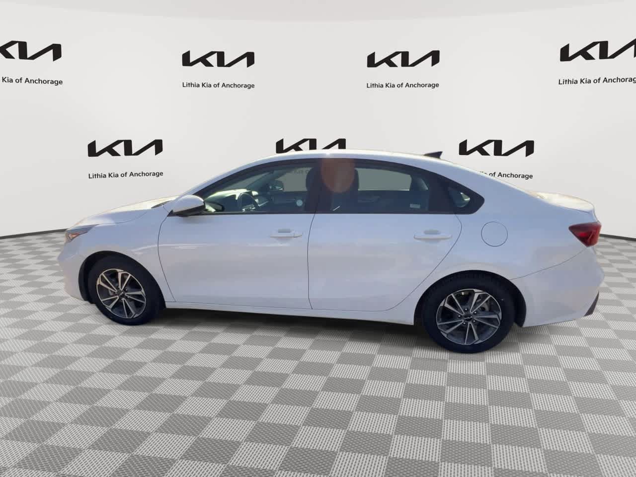 Certified 2024 Kia Forte LXS FWD image 5