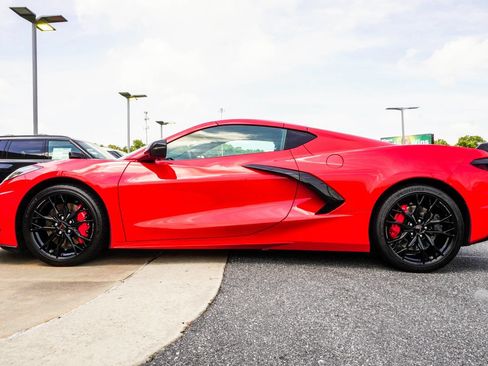 Used 2024 Chevrolet Corvette Stingray Coupe w/ Z51 Performance Package RWD image 9