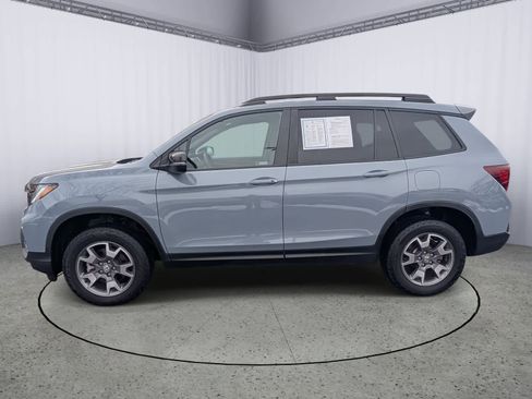 Certified 2022 Honda Passport TrailSport image 5