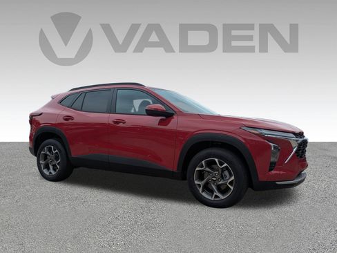 New 2026 Chevrolet Trax LT w/ Driver Confidence Package image 3