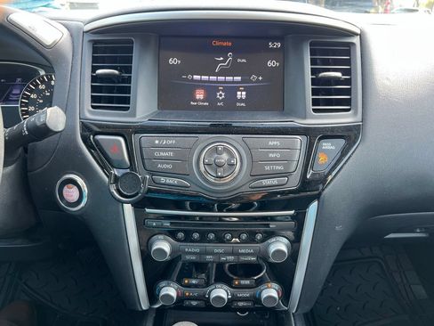 Used 2017 Nissan Pathfinder S FWD image 17