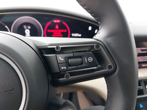 New 2025 Porsche Taycan image 20