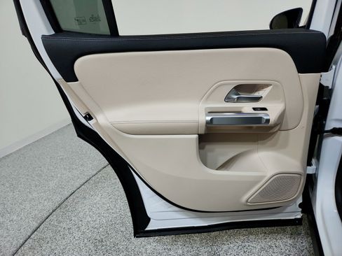 Certified 2023 Mercedes-Benz GLB 250 w/ Premium Package image 21