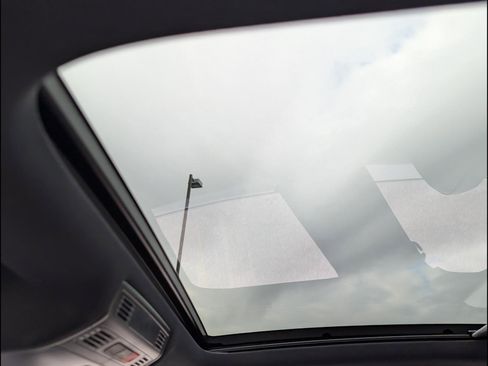 Used 2025 Volkswagen Jetta GLI Autobahn w/ GLI Black Package image 11