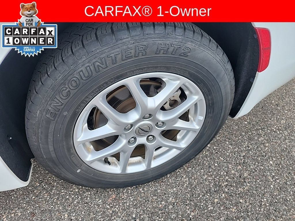 Used 2023 Chrysler Voyager LX FWD image 4