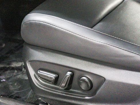 Certified 2026 Toyota Prius XLE FWD image 22