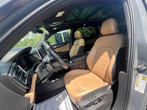 Certified 2024 Volkswagen Atlas Cross Sport SEL R-Line AWD/4WD image 11