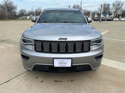 Used 2021 Jeep Grand Cherokee Laredo X image 24