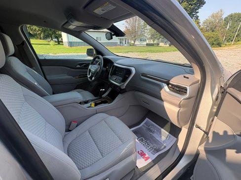 Used 2019 GMC Acadia SLE FWD image 10