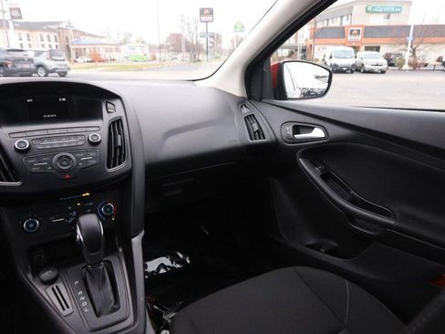 Used 2018 Ford Focus SE image 14