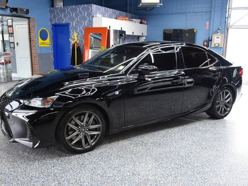 Used 2018 Lexus IS 350 AWD image 9