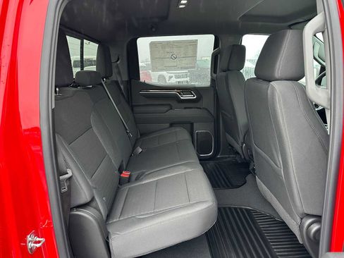 New 2026 GMC Sierra 1500 SLE w/ Preferred Package image 12