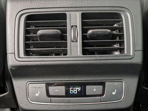 Used 2021 Audi Q5 Prestige image 18