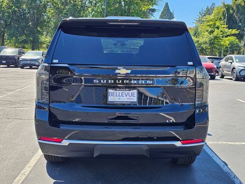 New 2026 Chevrolet Suburban LT w/ Comfort Package AWD/4WD image 4