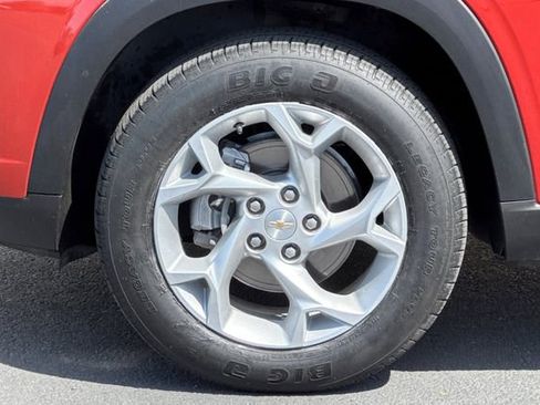 Used 2024 Chevrolet Trax LS w/ LS Convenience Package FWD image 38