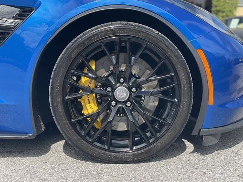 Used 2016 Chevrolet Corvette Z06 w/ 3LZ Preferred Equipment Group RWD image 36