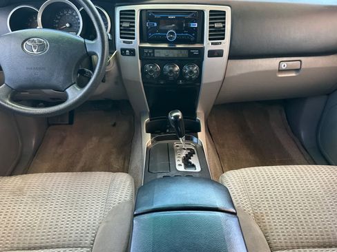 Used 2006 Toyota 4Runner SR5 RWD image 4