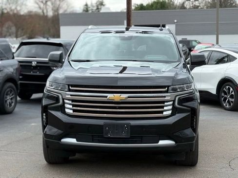 Used 2023 Chevrolet Suburban High Country image 39