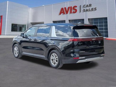 Used 2024 Kia Carnival LX image 9