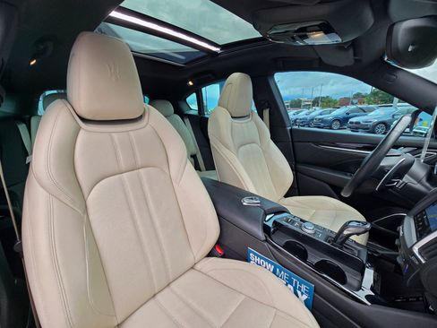 Used 2019 Maserati Levante GranSport image 52