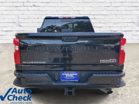 Used 2022 Chevrolet Silverado 2500 High Country w/ Safety Package II AWD/4WD image 3