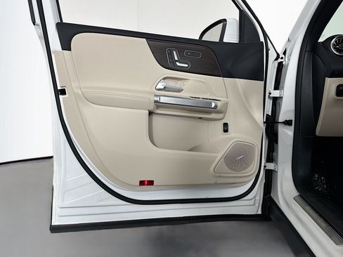 New 2026 Mercedes-Benz GLB 250 4MATIC image 20