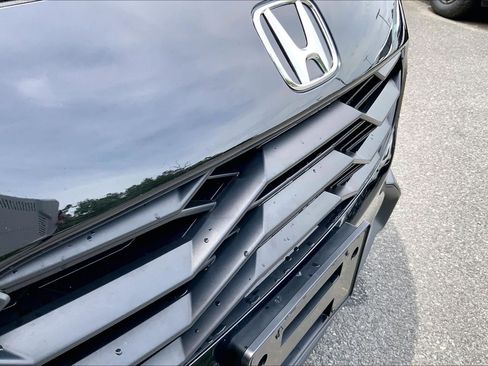 Used 2024 Honda HR-V Sport image 32