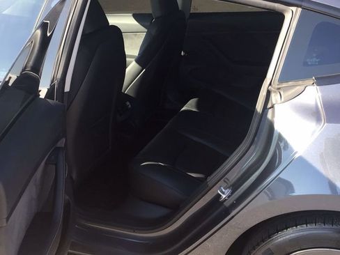 Used 2023 Tesla Model 3 Standard Range image 11