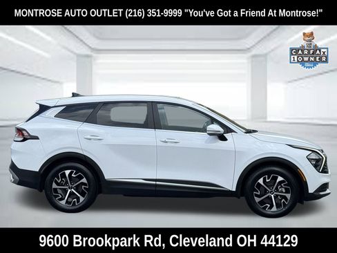 Used 2023 Kia Sportage EX FWD image 3
