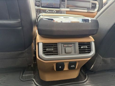 Used 2022 Ford F150 Lariat w/ Equipment Group 502A High AWD/4WD image 27