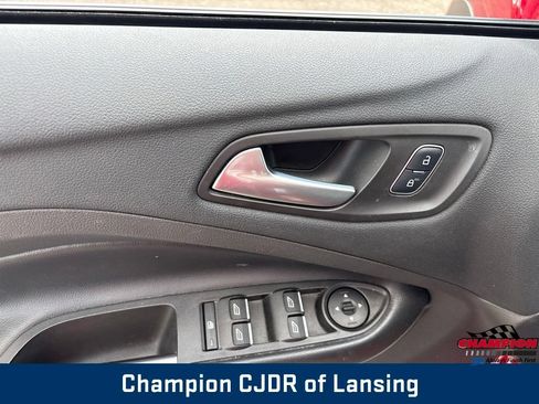 Used 2017 Ford Escape SE w/ Equipment Group 201A FWD image 13