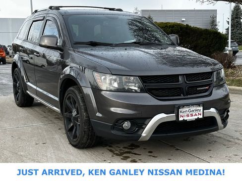 Used 2016 Dodge Journey Crossroad image 1