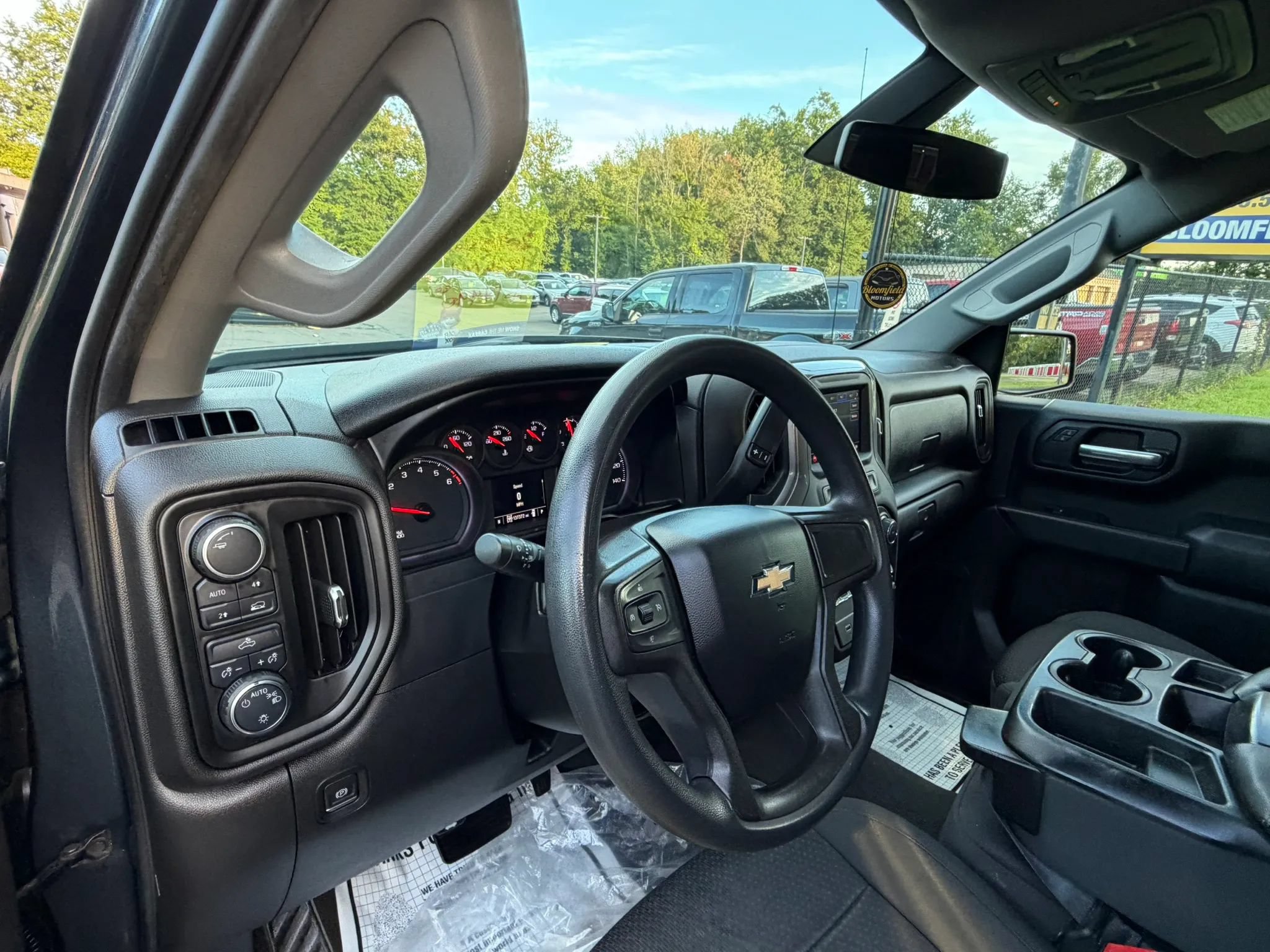 Used 2020 Chevrolet Silverado 1500 Custom w/ Custom Value Package AWD/4WD image 9