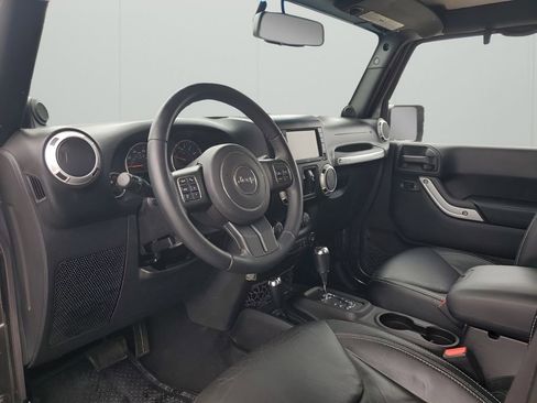 Used 2014 Jeep Wrangler Unlimited Sahara w/ Connectivity Group image 29