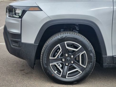 New 2026 Jeep Cherokee Laredo AWD/4WD image 9